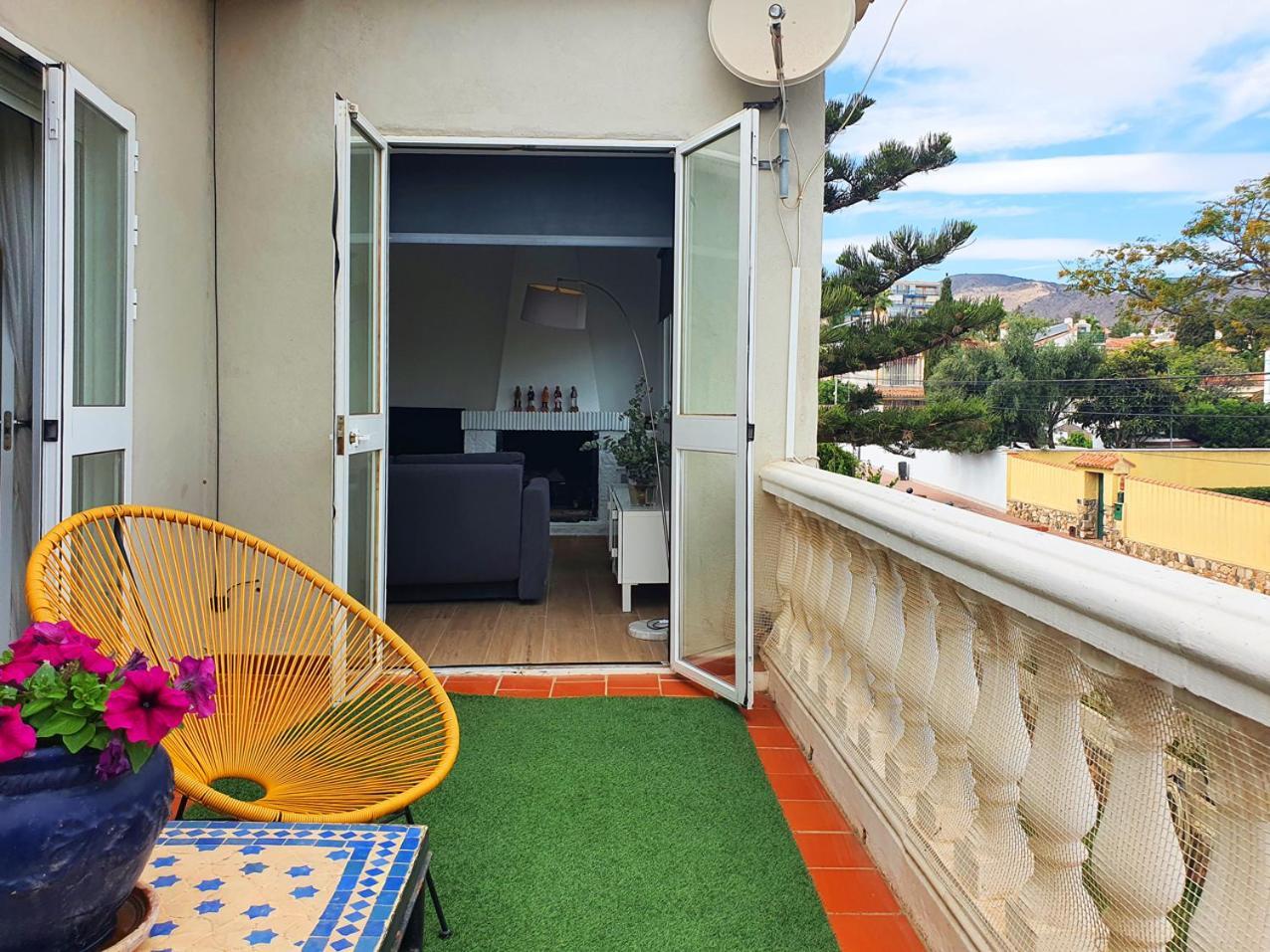 Atico En Puerto Marina Apartment เบนัลมาเดนา ภายนอก รูปภาพ
